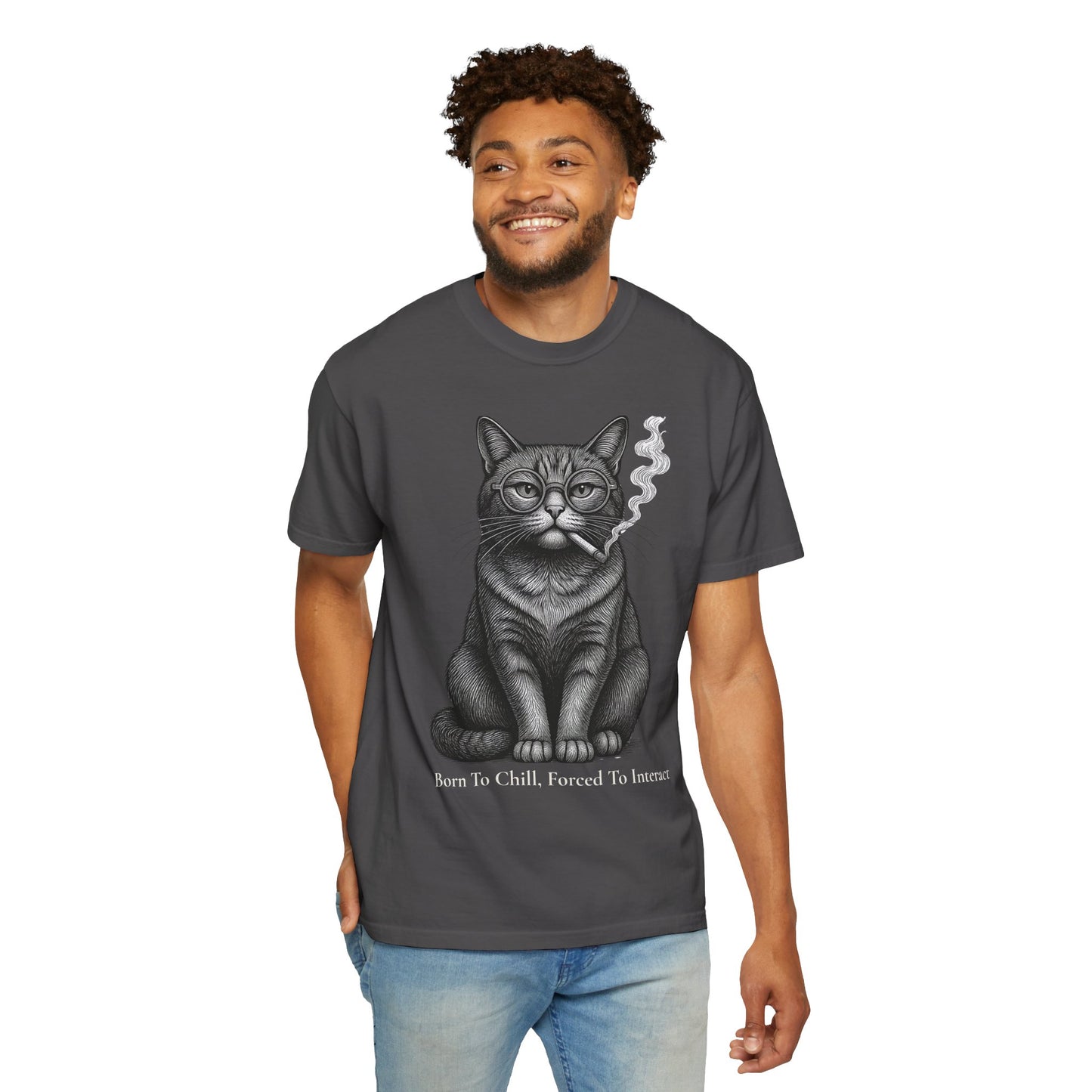 Nacido para la calma, obligado a interactuar – Camiseta teñida para gatos