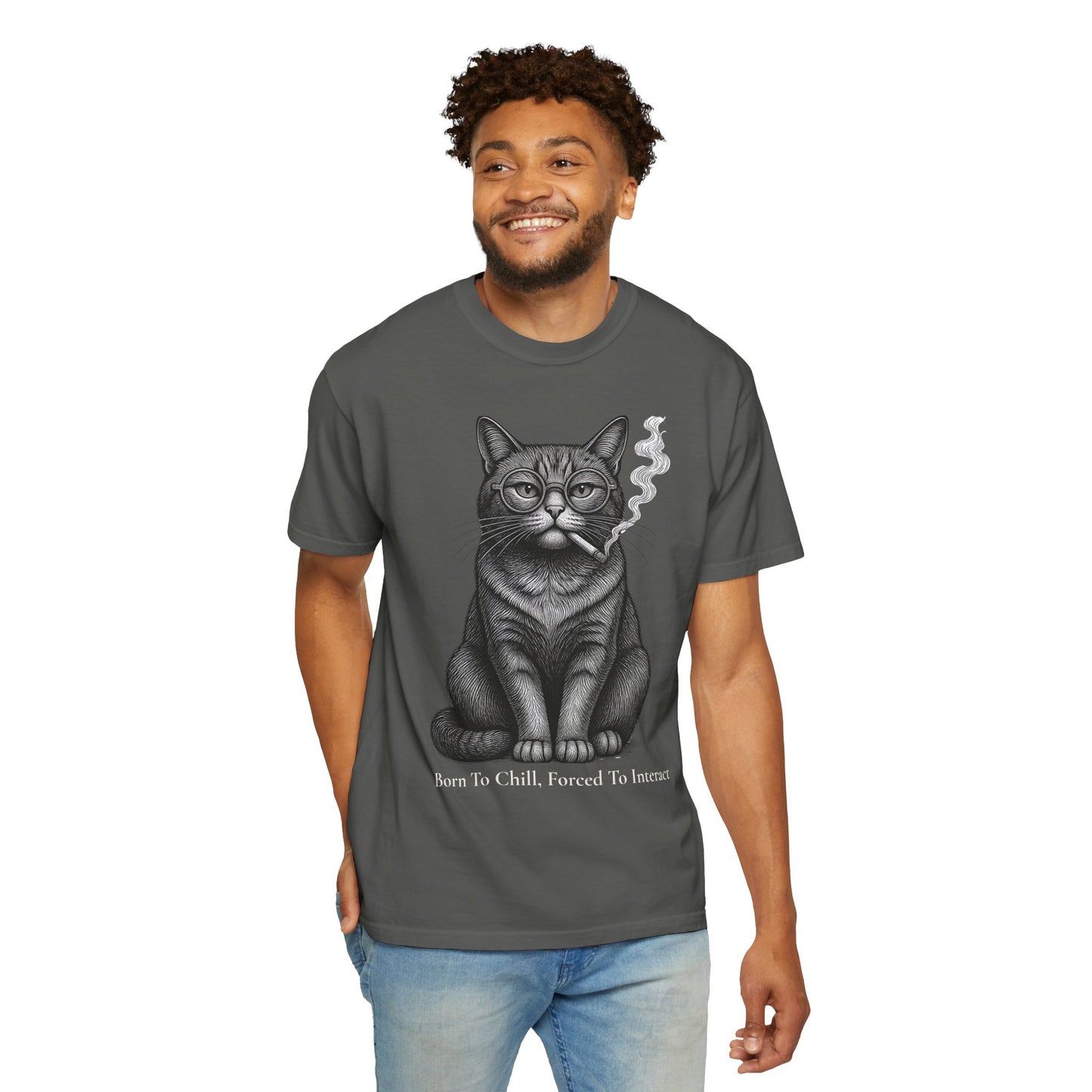 Nacido para la calma, obligado a interactuar – Camiseta teñida para gatos